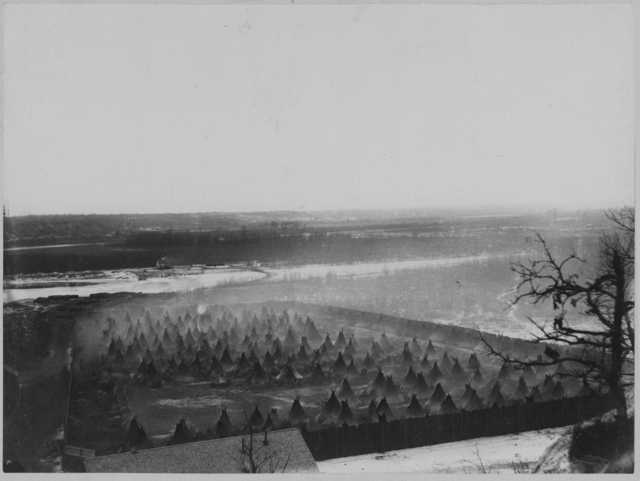 Dakota people in a concentration camp on the Minnesota River below Fort